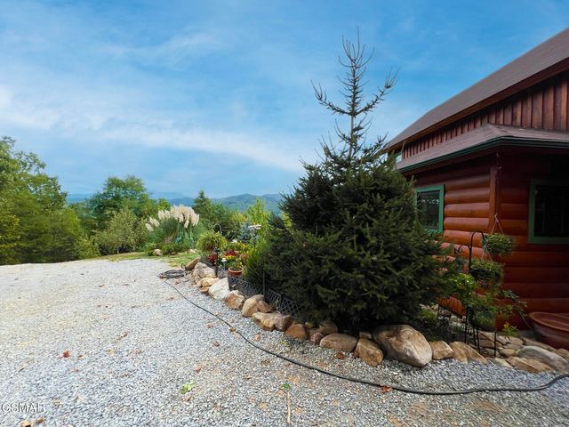 1642 Little Cove Road, Sevierville, TN 37862