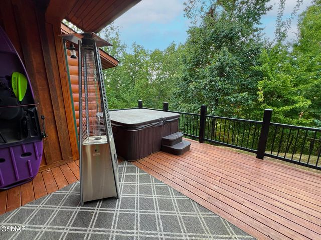 1642 Little Cove Road, Sevierville, TN 37862