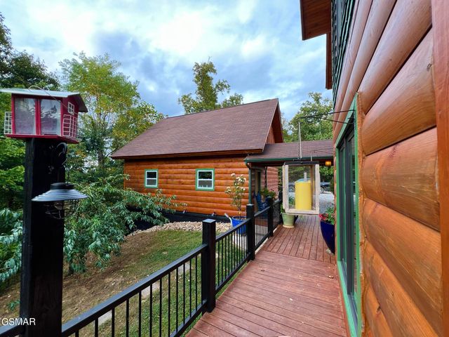 1642 Little Cove Road, Sevierville, TN 37862