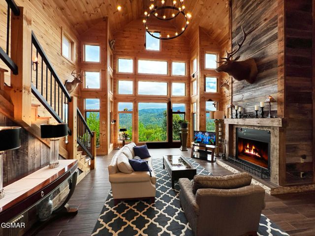 1642 Little Cove Road, Sevierville, TN 37862