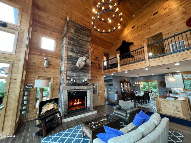 1642 Little Cove Road, Sevierville, TN 37862