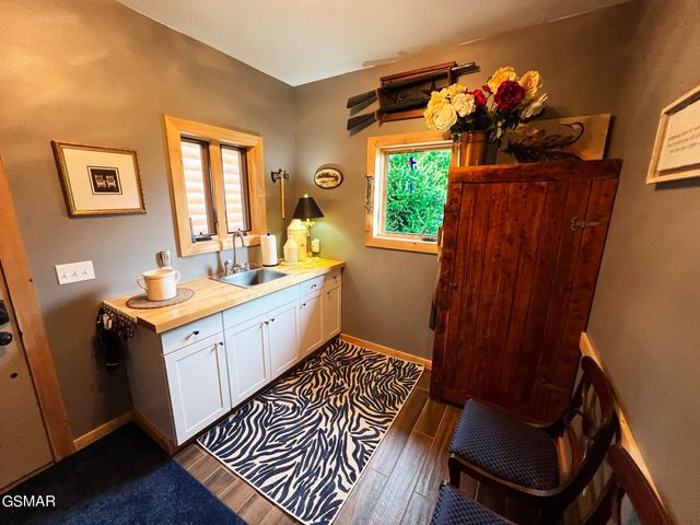 1642 Little Cove Road, Sevierville, TN 37862