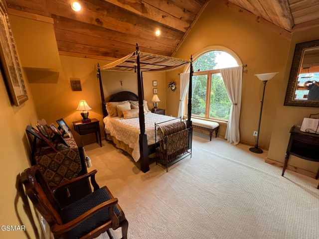 1642 Little Cove Road, Sevierville, TN 37862