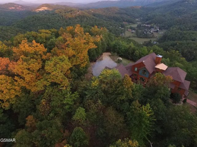 1642 Little Cove Road, Sevierville, TN 37862