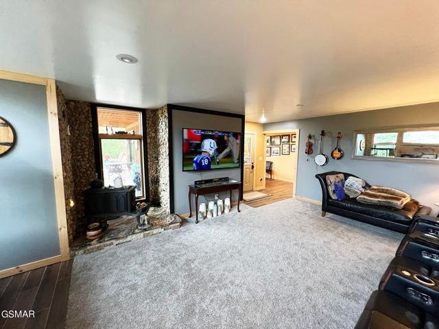 1642 Little Cove Road, Sevierville, TN 37862