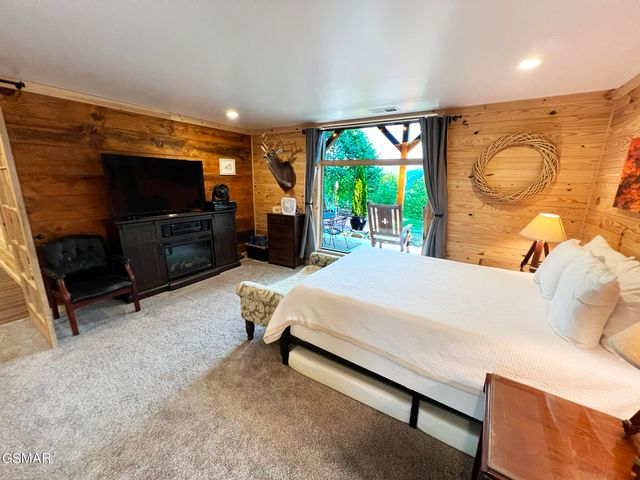 1642 Little Cove Road, Sevierville, TN 37862