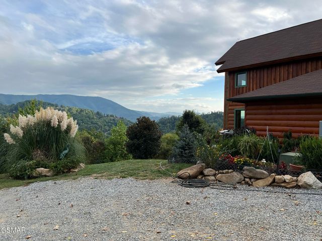 1642 Little Cove Road, Sevierville, TN 37862