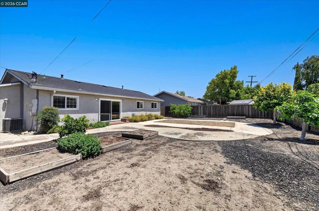 8271 Cavalier Lane, Dublin, CA 94568