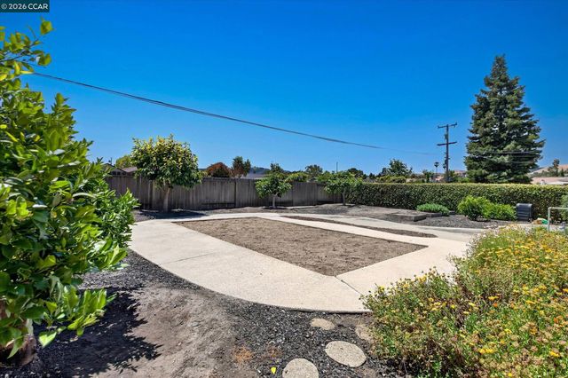 8271 Cavalier Lane, Dublin, CA 94568