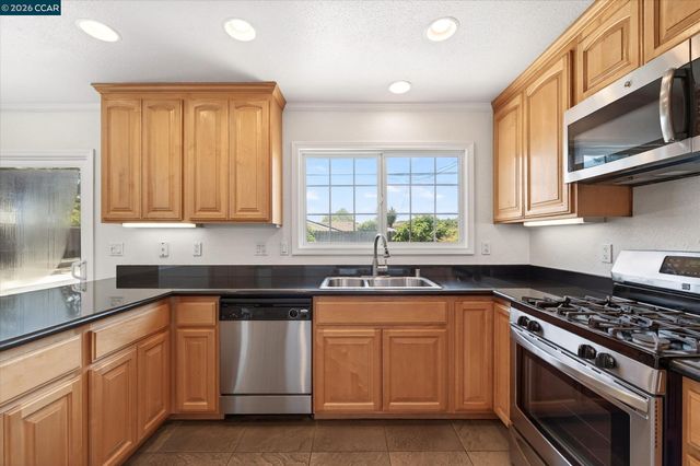 8271 Cavalier Lane, Dublin, CA 94568