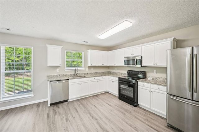 120 HUNTINGTON Terrace, Griffin, GA 30224