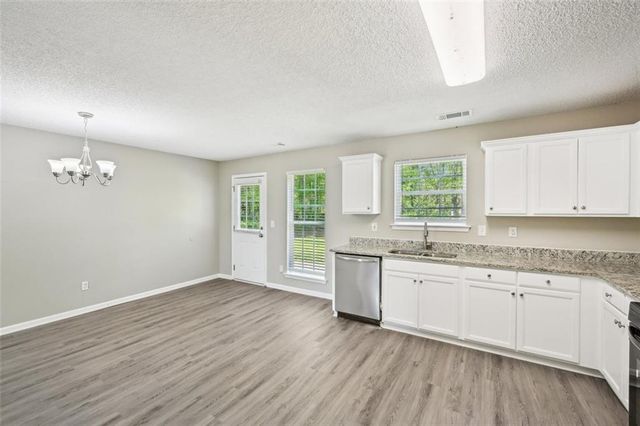 120 HUNTINGTON Terrace, Griffin, GA 30224