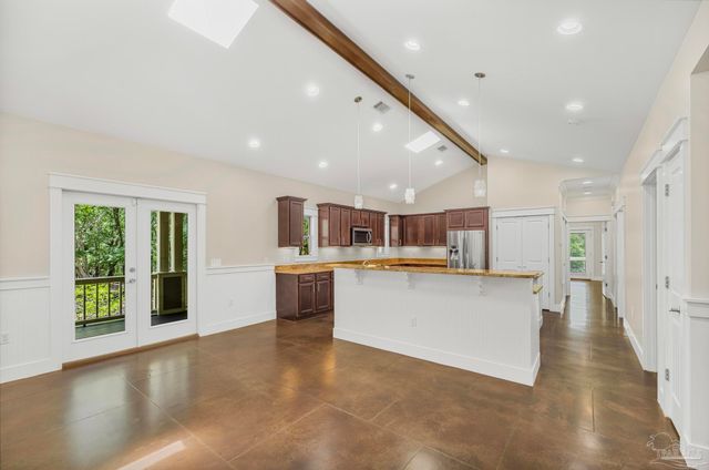7515 Whiting Acres Ln, Milton, FL 32570