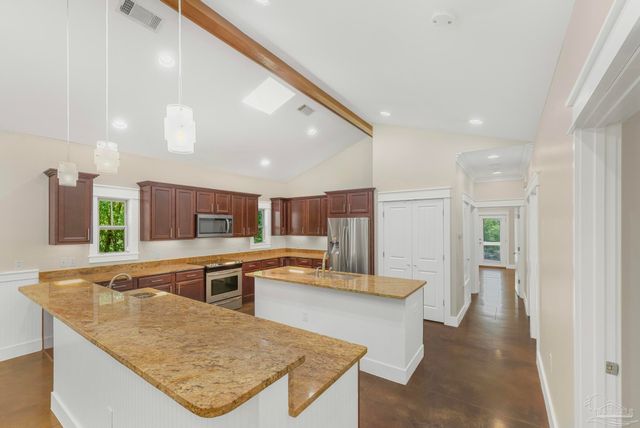7515 Whiting Acres Ln, Milton, FL 32570
