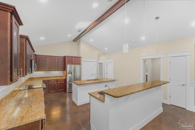 7515 Whiting Acres Ln, Milton, FL 32570