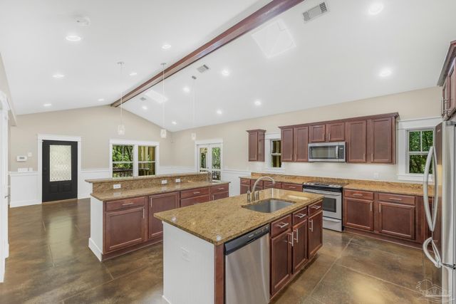 7515 Whiting Acres Ln, Milton, FL 32570