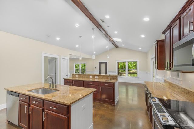 7515 Whiting Acres Ln, Milton, FL 32570