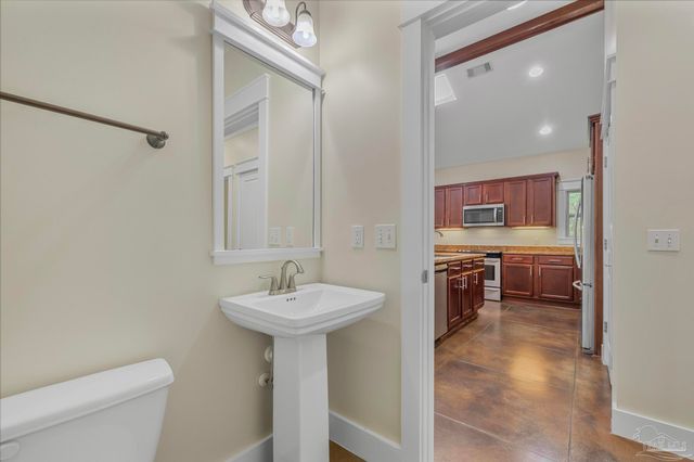 7515 Whiting Acres Ln, Milton, FL 32570