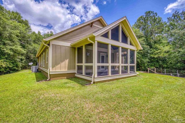 7515 Whiting Acres Ln, Milton, FL 32570