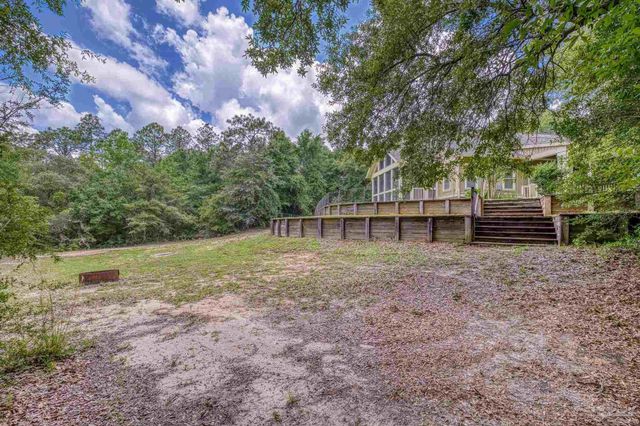 7515 Whiting Acres Ln, Milton, FL 32570