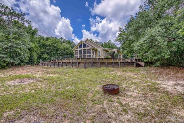 7515 Whiting Acres Ln, Milton, FL 32570