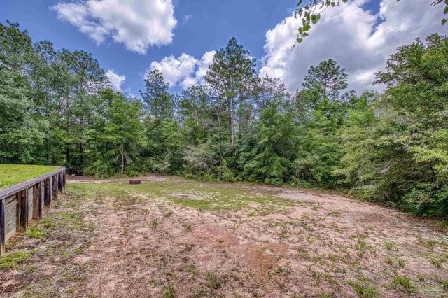 7515 Whiting Acres Ln, Milton, FL 32570