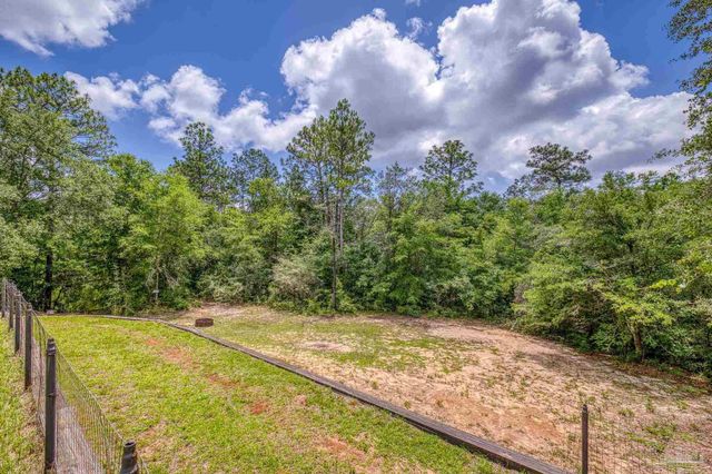 7515 Whiting Acres Ln, Milton, FL 32570