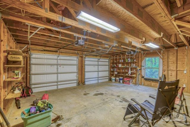 7515 Whiting Acres Ln, Milton, FL 32570