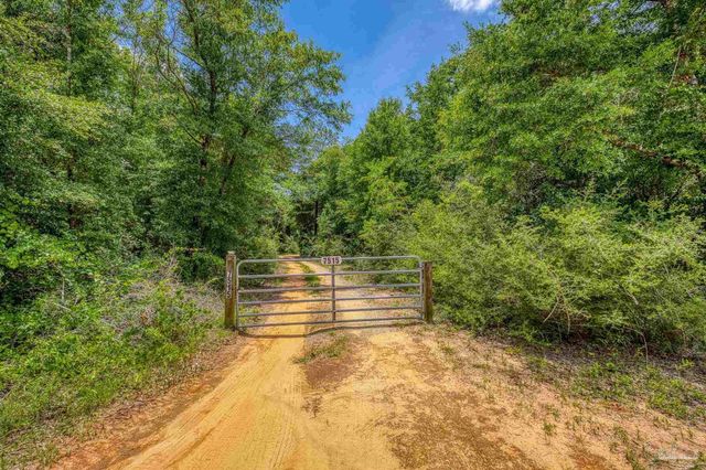 7515 Whiting Acres Ln, Milton, FL 32570
