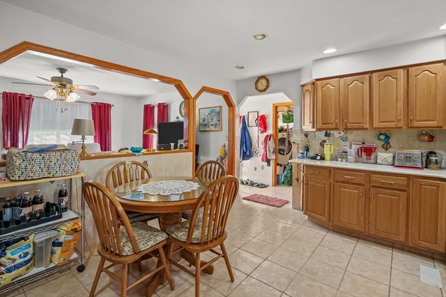 21 Bradley Ave, Somerset, MA 02725