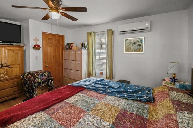 21 Bradley Ave, Somerset, MA 02725