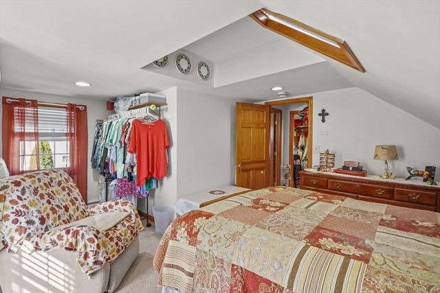 21 Bradley Ave, Somerset, MA 02725