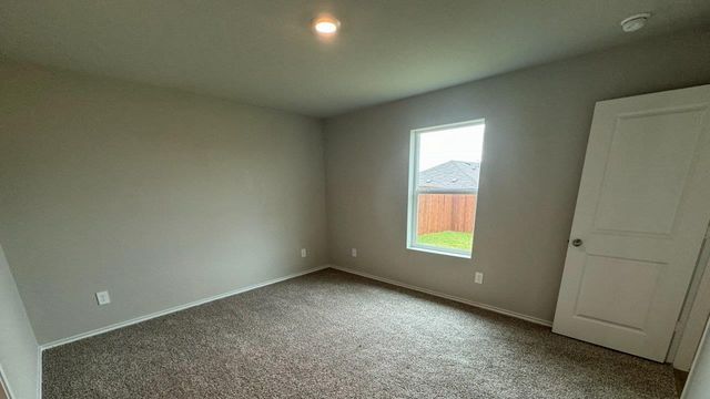 5541 FLANNEL Lane, Denton, TX 76249