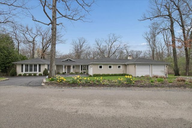 346 Crescent Drive, Lake Bluff, IL 60044