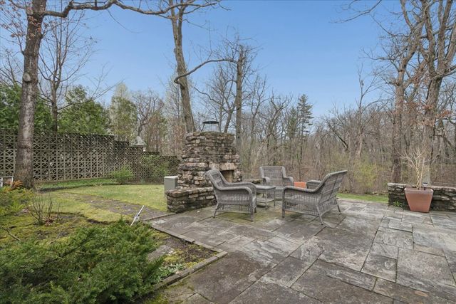 346 Crescent Drive, Lake Bluff, IL 60044
