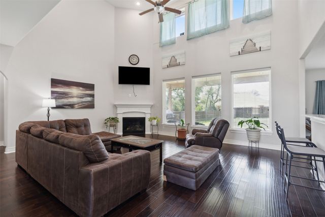 140 Dogwood Drive, Krugerville, TX 76227