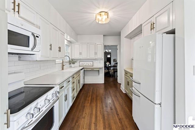 2702 N 53rd Street, Omaha, NE 68104
