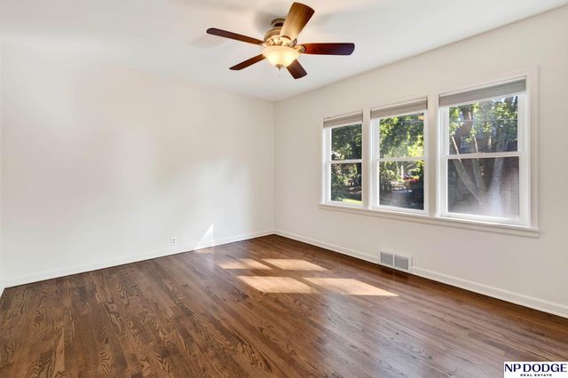 2702 N 53rd Street, Omaha, NE 68104