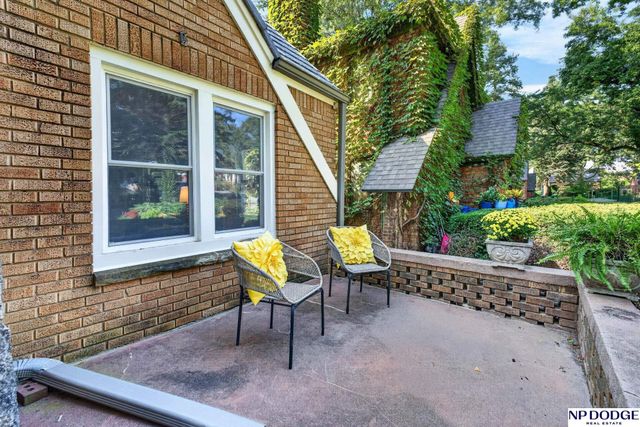 2702 N 53rd Street, Omaha, NE 68104