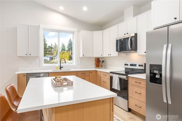 7933 Oregon Trail, Maple Falls, WA 98266