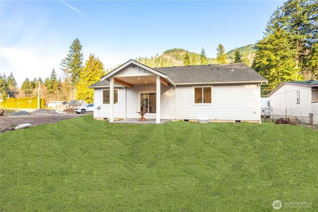 7933 Oregon Trail, Maple Falls, WA 98266