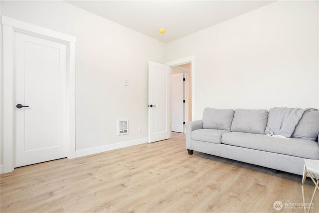 7933 Oregon Trail, Maple Falls, WA 98266