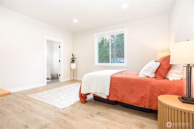 7933 Oregon Trail, Maple Falls, WA 98266