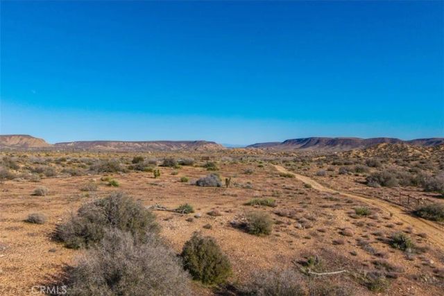 3263 Apache, Pioneertown, CA 92268