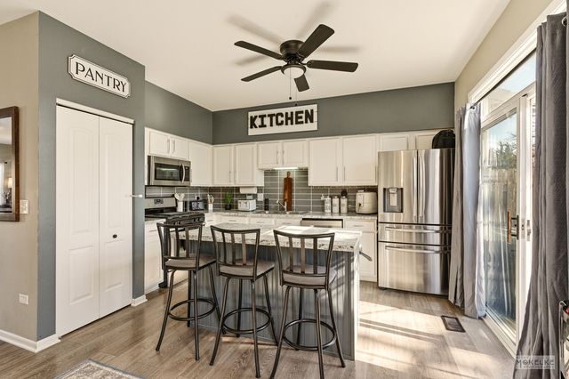 2824 Hoffman Street, Plano, IL 60545