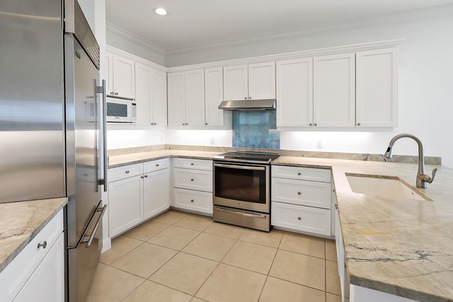 5305 W W Harbor Village Drive, Vero Beach, FL 32967