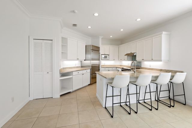 5305 W W Harbor Village Drive, Vero Beach, FL 32967