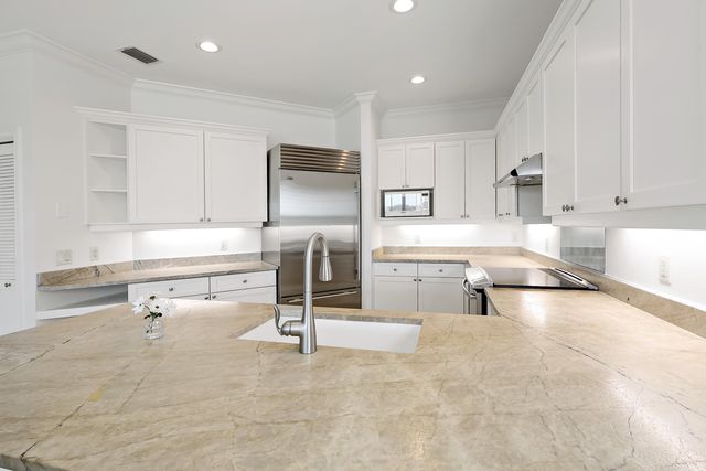 5305 W W Harbor Village Drive, Vero Beach, FL 32967