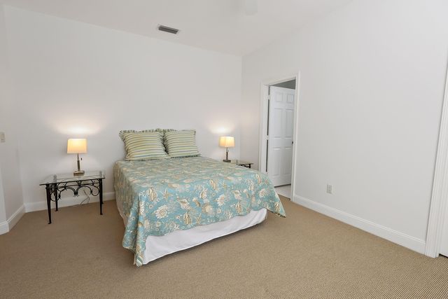 5305 W W Harbor Village Drive, Vero Beach, FL 32967