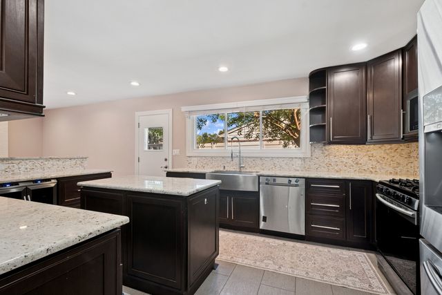 3134 Maple Leaf Drive, Glenview, IL 60026